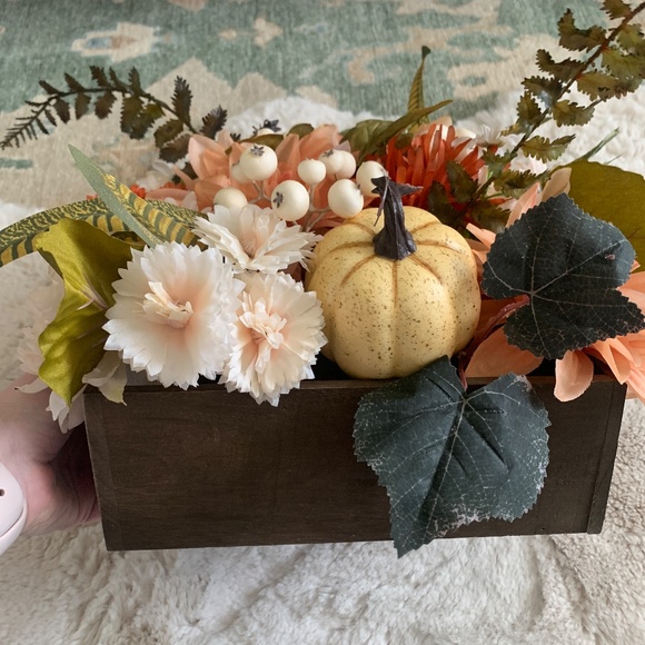 Thanksgiving Fall Floral Centerpiece - Picture 2 of 7